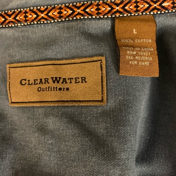 Clear Water Outfitters blue chambray button up men’s shirt size Large - Picture 9 of 10